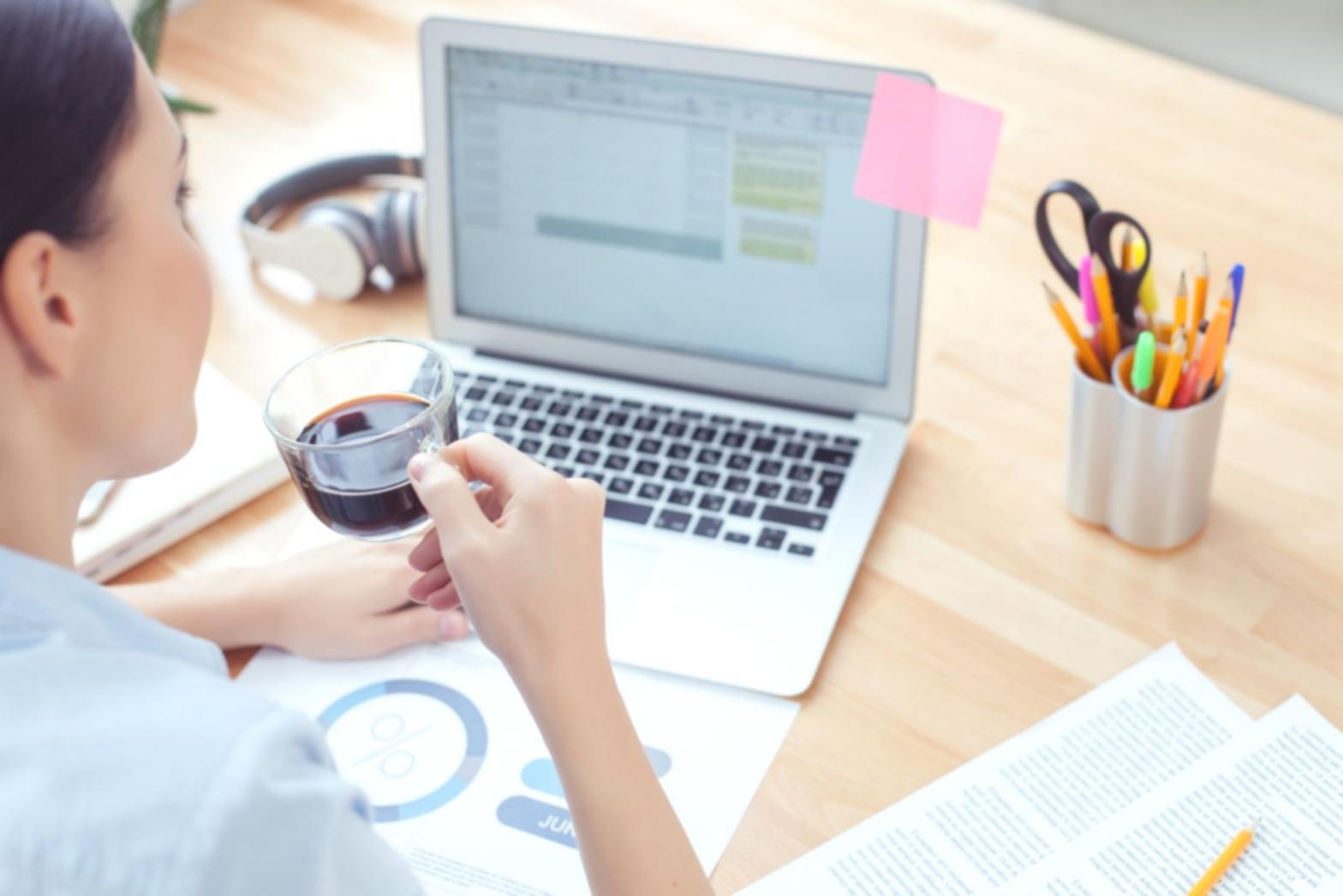 A learner working through a structured motivation assessment on screen